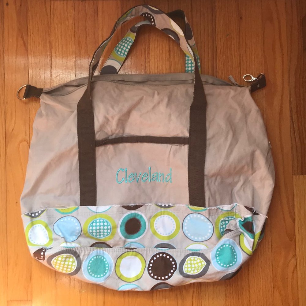 Thirty One Taupe Retro Metro Weekender Bag: Large Duffle Bag w/ Shoulder Strap